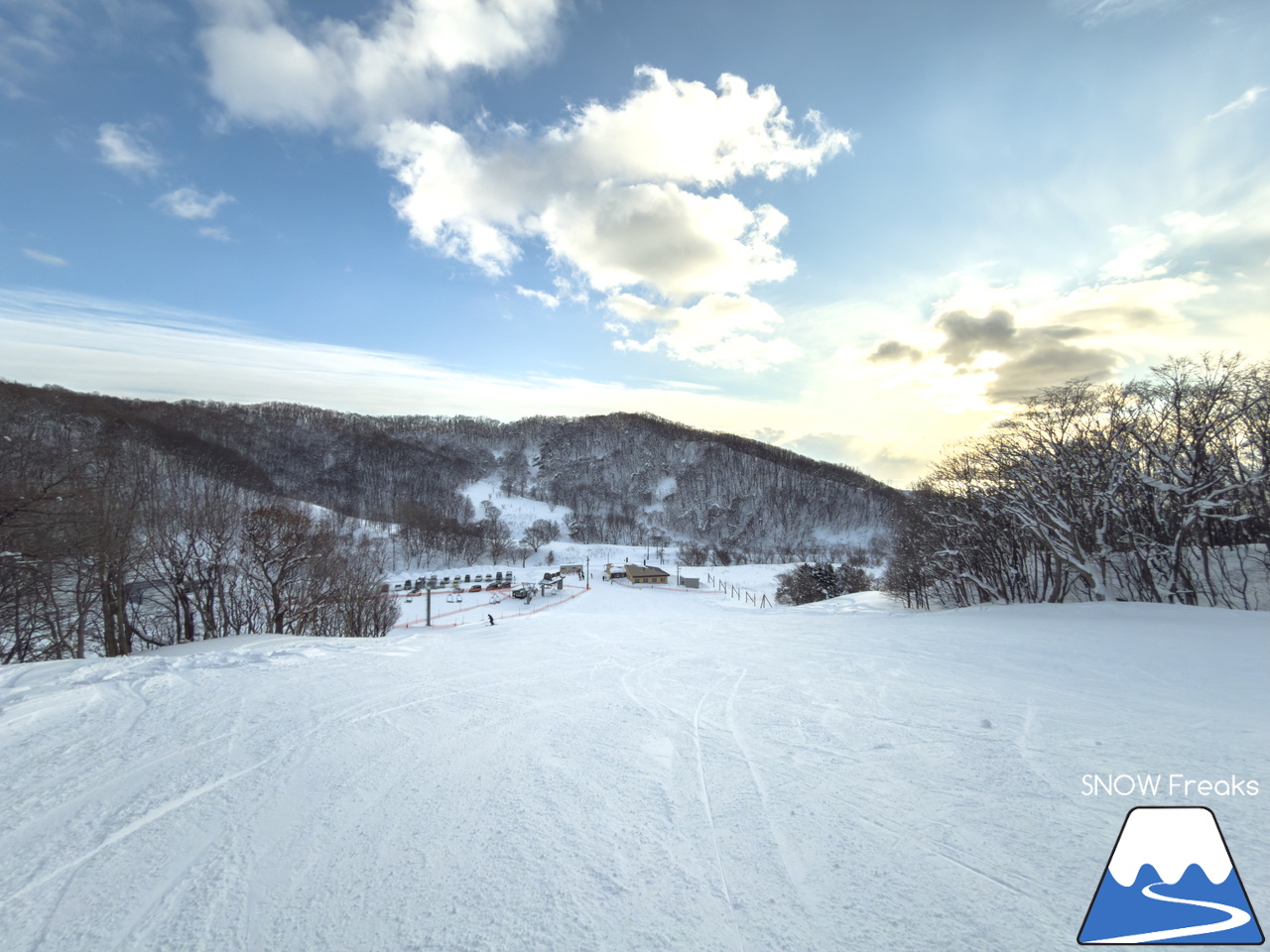 小平町望洋台スキー場｜晴れた日の午後。夕景を眺めながら、まったり滑るのが最高なローカルゲレンデ。